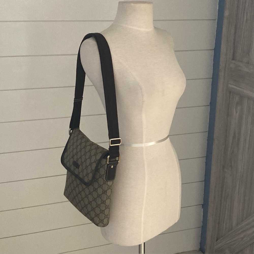 SOLD!  Gucci Flap Messenger GG Coated Canvas bag - Picture 8 of 15